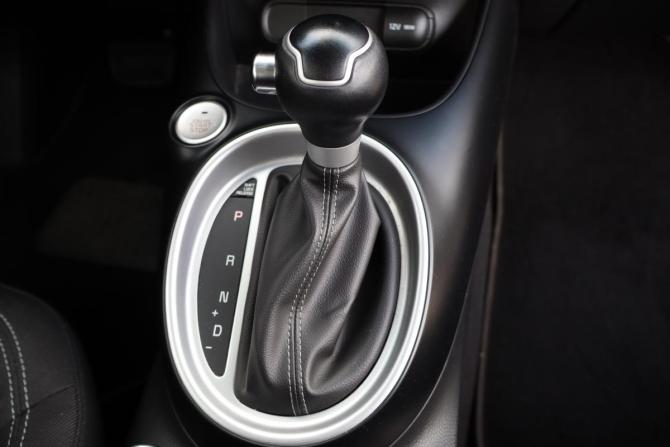 Kia Soul II Рестайлинг с пробегом 2018 года, цена 1 599 000 рублей, 76000 км, хэтчбек, Автокод Объявления