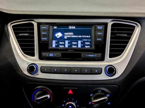 Hyundai Solaris II Рестайлинг с пробегом 2022 года, цена 1 615 000 рублей, 83964 км, седан, Автокод Объявления