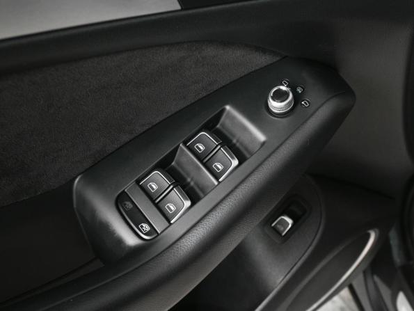 Audi Q5 I (8R) Рестайлинг с пробегом 2015 года, цена 2 199 000 рублей, 249456 км, внедорожник, Автокод Объявления