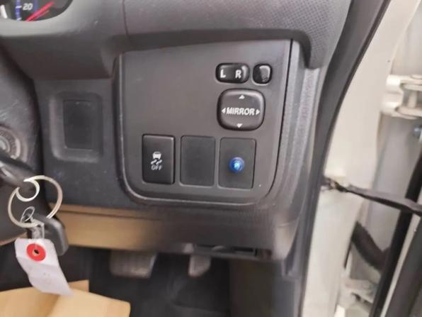 Toyota Wish II Рестайлинг с пробегом 2016 года, цена 1 600 000 рублей, 86892 км, минивэн, Автокод Объявления