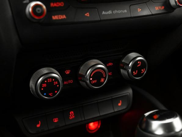 Audi A1 I (8X) с пробегом 2012 года, цена 1 080 000 рублей, 118968 км, хэтчбек, Автокод Объявления