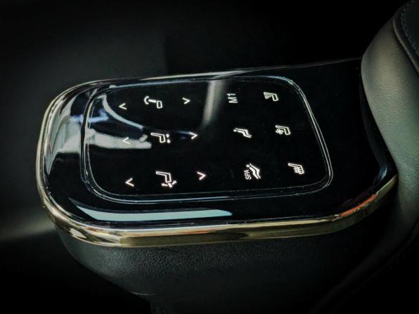 GAC Trumpchi M8 II с пробегом 2024 года, цена 4 800 000 рублей, 47775 км, минивэн, Автокод Объявления