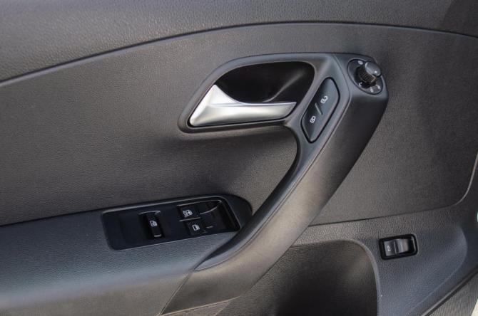 Volkswagen Polo V с пробегом 2013 года, цена 630 000 рублей, 260000 км, седан, Автокод Объявления