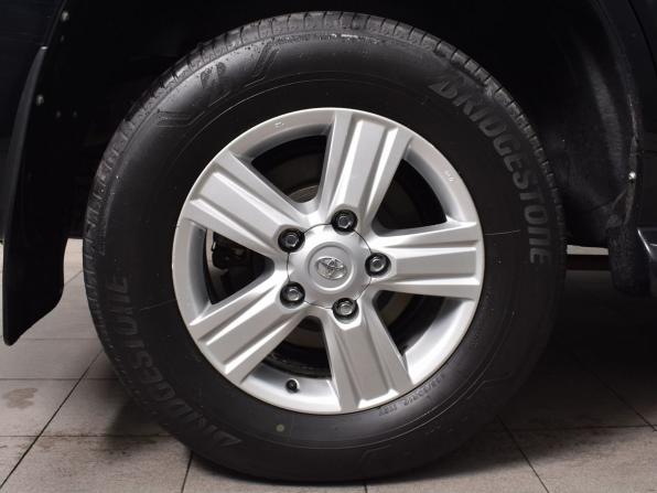 Toyota Land Cruiser 200 Series Рестайлинг 1 с пробегом 2014 года, цена 3 785 995 рублей, 400279 км, внедорожник, Автокод Объявления