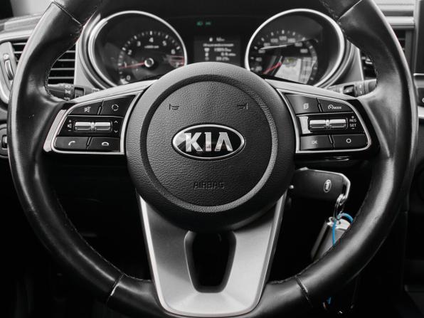 Kia Ceed III с пробегом 2020 года, цена 1 650 000 рублей, 71989 км, хэтчбек, Автокод Объявления