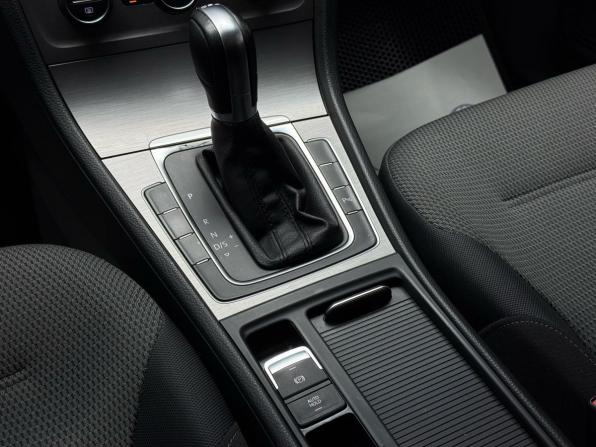 Volkswagen Golf VII с пробегом 2014 года, цена 999 000 рублей, 260400 км, хэтчбек, Автокод Объявления
