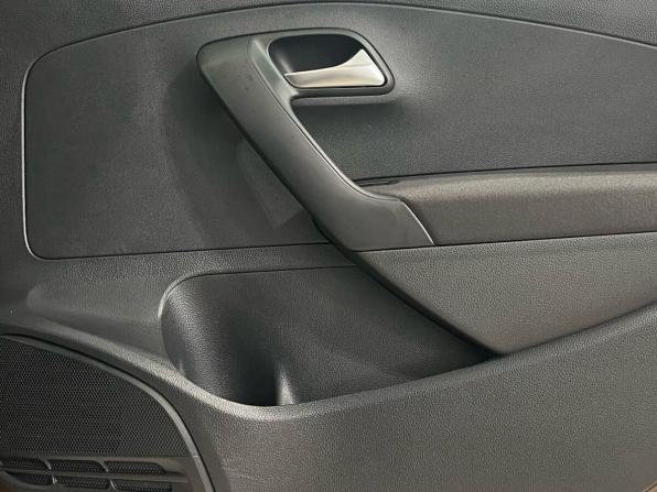 Volkswagen Polo V Рестайлинг с пробегом 2017 года, цена 1 100 000 рублей, 109087 км, седан, Автокод Объявления
