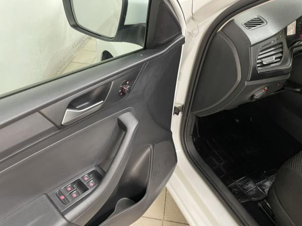 Volkswagen Polo VI с пробегом 2022 года, цена 1 669 000 рублей, 69816 км, лифтбек, Автокод Объявления