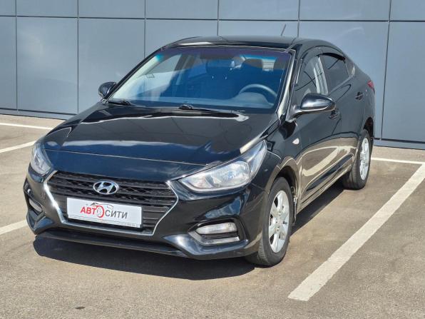 Hyundai Solaris II с пробегом 2018 года, цена 975 000 рублей, 123090 км, седан, Автокод Объявления