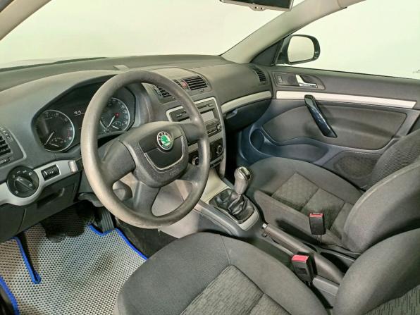 Skoda Octavia II (A5) Рестайлинг с пробегом 2013 года, цена 785 000 рублей, 200000 км, лифтбек, Автокод Объявления