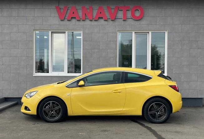 Opel Astra J Рестайлинг с пробегом 2013 года, цена 899 000 рублей, 139000 км, хэтчбек, Автокод Объявления