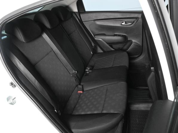 Kia Rio IV с пробегом 2017 года, цена 1 379 000 рублей, 114542 км, седан, Автокод Объявления