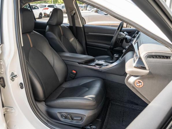 Toyota Camry VIII (XV70) с пробегом 2019 года, цена 3 570 000 рублей, 61791 км, седан, Автокод Объявления