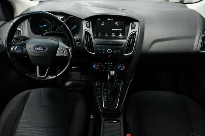 Ford Focus III Рестайлинг с пробегом 2017 года, цена 1 400 000 рублей, 87409 км, хэтчбек, Автокод Объявления