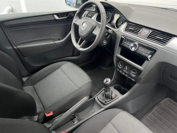 Skoda Rapid I Рестайлинг с пробегом 2018 года, цена 1 219 000 рублей, 59040 км, лифтбек, Автокод Объявления