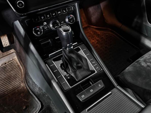 Skoda Superb III с пробегом 2019 года, цена 2 300 000 рублей, 66600 км, лифтбек, Автокод Объявления