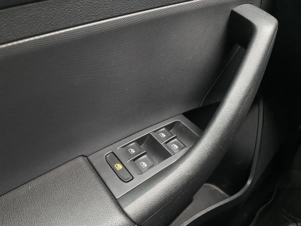 Skoda Rapid I Рестайлинг с пробегом 2019 года, цена 1 366 000 рублей, 91421 км, лифтбек, Автокод Объявления
