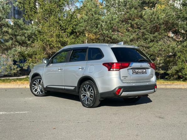 Mitsubishi Outlander III Рестайлинг 2 с пробегом 2018 года, цена 1 849 000 рублей, 174533 км, внедорожник, Автокод Объявления