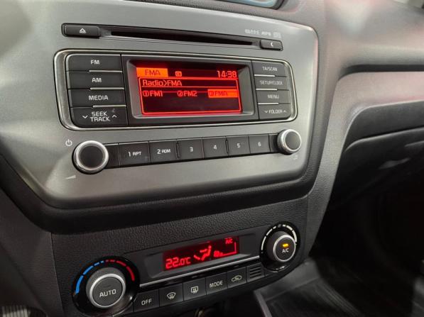 Kia Rio III Рестайлинг с пробегом 2015 года, цена 805 000 рублей, 161625 км, хэтчбек, Автокод Объявления