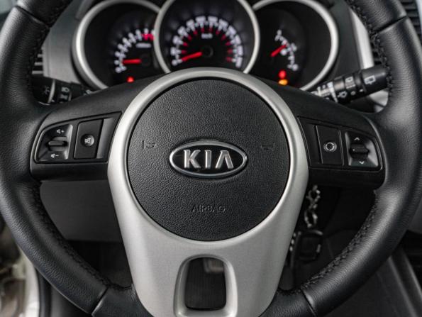 Kia Venga I с пробегом 2011 года, цена 1 049 000 рублей, 79739 км, компактвэн, Автокод Объявления