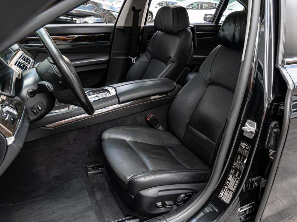 BMW 7 серии V (F01/F02/F04) Рестайлинг с пробегом 2015 года, цена 2 800 000 рублей, 236328 км, седан, Автокод Объявления