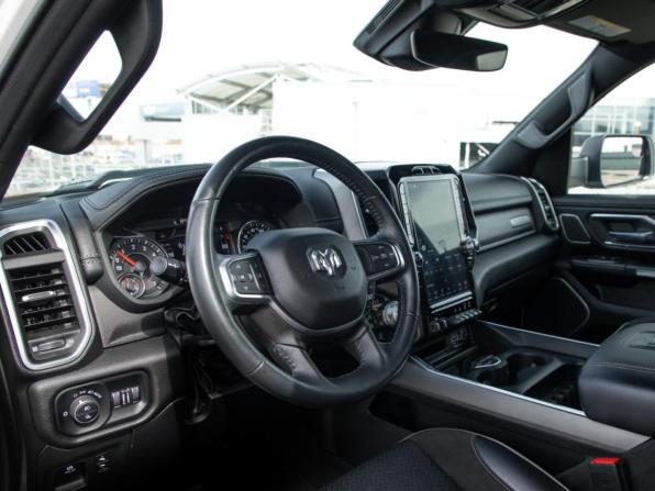 Ram 1500 V с пробегом 2023 года, цена 7 799 000 рублей, 46760 км, offers.body_type.unknown, Автокод Объявления