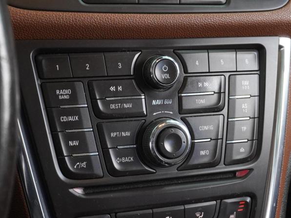 Opel Mokka I с пробегом 2012 года, цена 1 219 000 рублей, 209784 км, внедорожник, Автокод Объявления