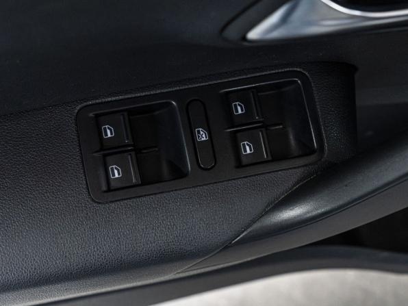 Volkswagen Polo V Рестайлинг с пробегом 2018 года, цена 1 129 000 рублей, 157749 км, седан, Автокод Объявления