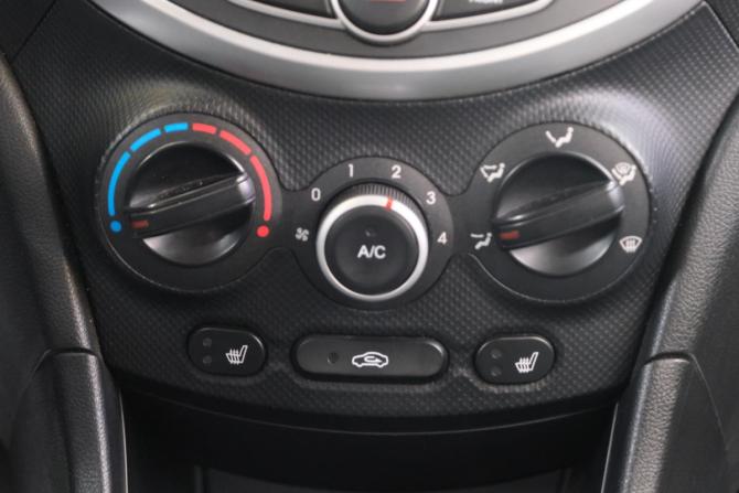 Hyundai Solaris I с пробегом 2012 года, цена 819 000 рублей, 165000 км, хэтчбек, Автокод Объявления