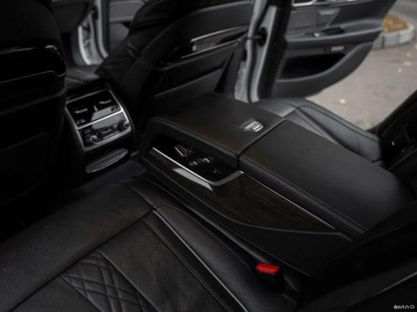 BMW 7 серии VI (G11/G12) с пробегом 2016 года, цена 3 340 000 рублей, 258000 км, седан, Автокод Объявления
