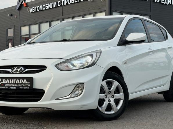 Hyundai Solaris I с пробегом 2014 года, цена 900 000 рублей, 125000 км, хэтчбек, Автокод Объявления