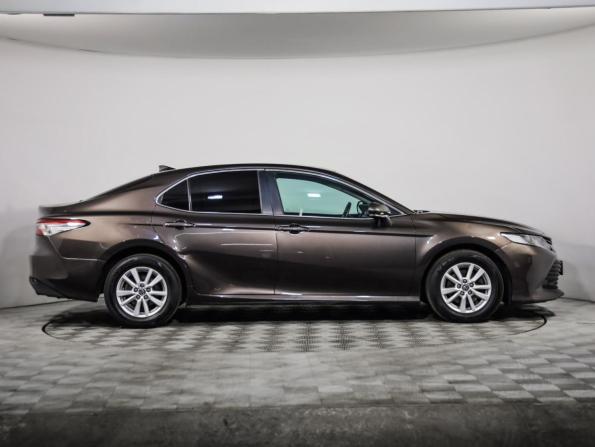 Toyota Camry VIII (XV70) с пробегом 2019 года, цена 2 549 000 рублей, 63690 км, седан, Автокод Объявления