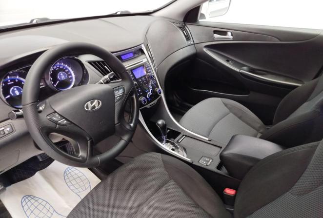 Hyundai Sonata VI (YF) с пробегом 2011 года, цена 1 250 000 рублей, 136096 км, седан, Автокод Объявления