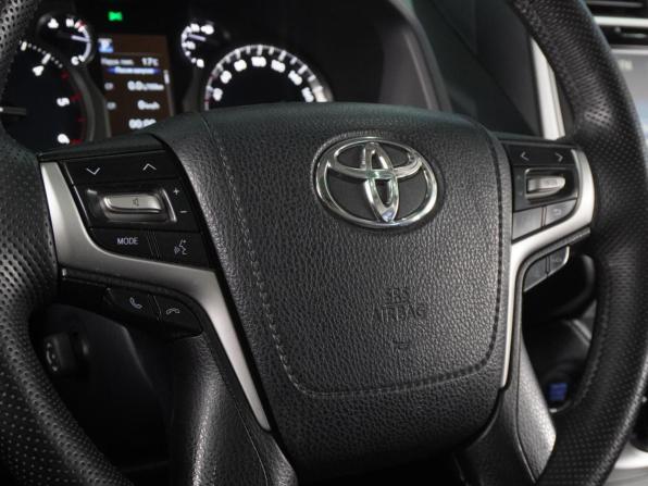 Toyota Land Cruiser Prado 150 Series Рестайлинг 2 с пробегом 2017 года, цена 4 989 000 рублей, 159021 км, внедорожник, Автокод Объявления