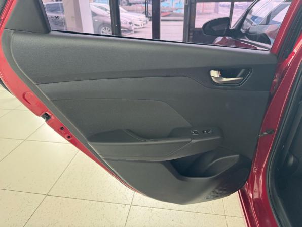 Hyundai Solaris II с пробегом 2019 года, цена 1 249 000 рублей, 101233 км, седан, Автокод Объявления