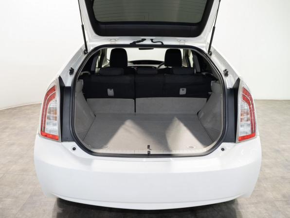 Toyota Prius III Рестайлинг (XW30) с пробегом 2013 года, цена 1 500 000 рублей, 109000 км, лифтбек, Автокод Объявления