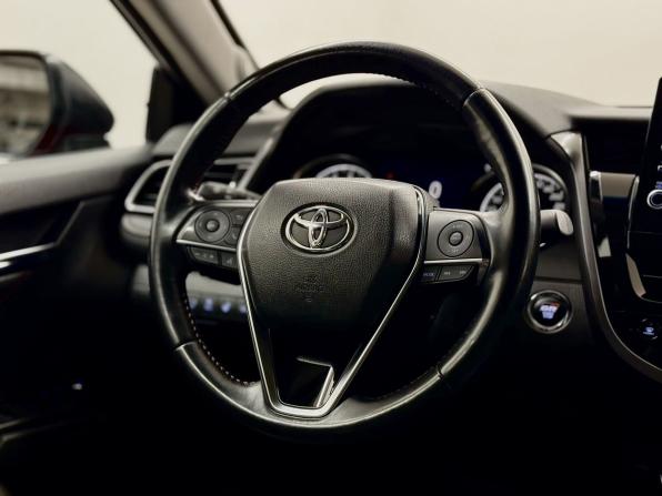 Toyota Camry VIII (XV70) Рестайлинг с пробегом 2021 года, цена 3 200 000 рублей, 140043 км, седан, Автокод Объявления