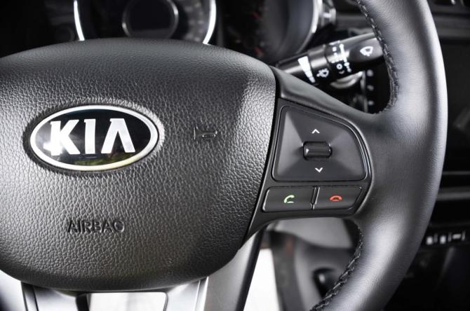 Kia Rio III с пробегом 2013 года, цена 699 000 рублей, 232102 км, седан, Автокод Объявления