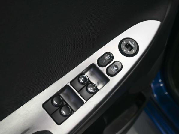 Hyundai Solaris I Рестайлинг с пробегом 2016 года, цена 1 039 900 рублей, 158000 км, седан, Автокод Объявления