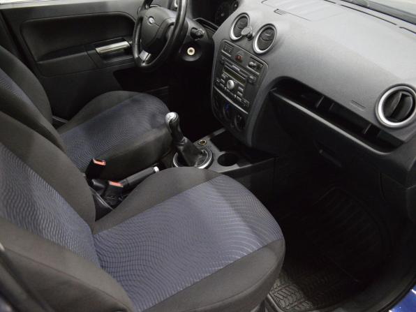 Ford Fusion I Рестайлинг с пробегом 2006 года, цена 415 000 рублей, 170073 км, хэтчбек, Автокод Объявления