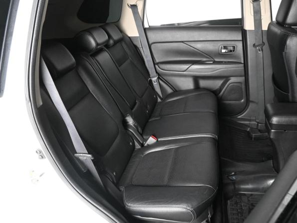 Mitsubishi Outlander III Рестайлинг 2 с пробегом 2015 года, цена 1 749 000 рублей, 179689 км, внедорожник, Автокод Объявления