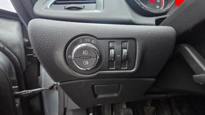 Opel Astra J Рестайлинг с пробегом 2012 года, цена 549 000 рублей, 226000 км, хэтчбек, Автокод Объявления