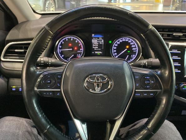 Toyota Camry VIII (XV70) с пробегом 2019 года, цена 1 943 000 рублей, 301000 км, седан, Автокод Объявления