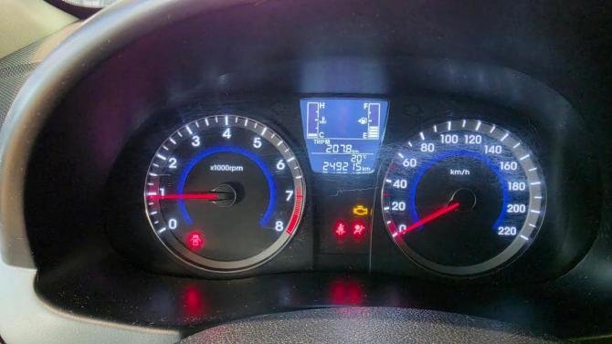 Hyundai Solaris I Рестайлинг с пробегом 2014 года, цена 535 000 рублей, 249200 км, седан, Автокод Объявления