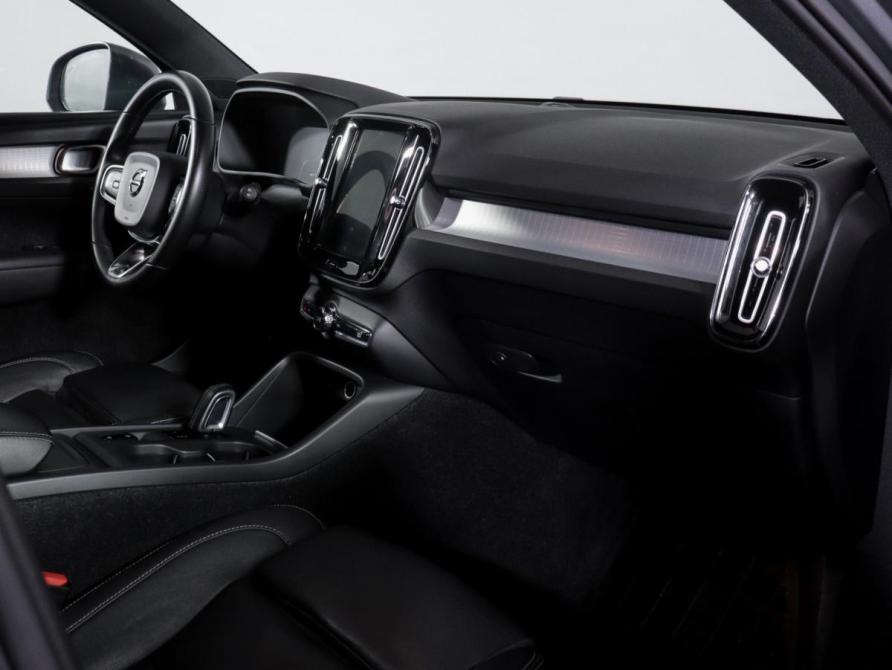 Volvo XC40 I Москва  - изображение 9