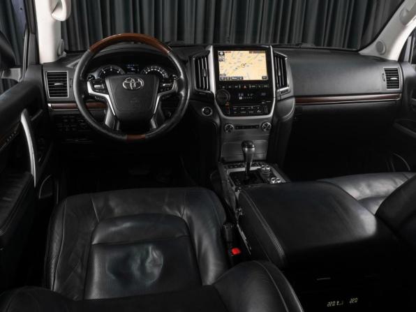 Toyota Land Cruiser 200 Series Рестайлинг 2 с пробегом 2015 года, цена 5 399 000 рублей, 268109 км, внедорожник, Автокод Объявления
