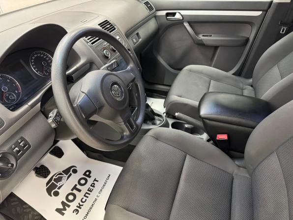Volkswagen Touran I Рестайлинг 2 с пробегом 2013 года, цена 1 025 000 рублей, 142608 км, компактвэн, Автокод Объявления