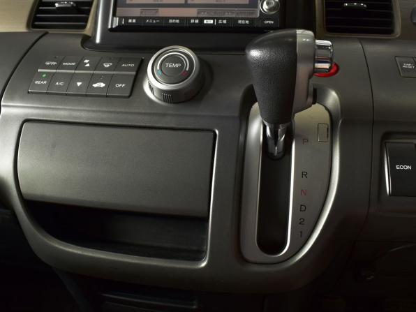 Honda Stepwgn III с пробегом 2008 года, цена 1 100 995 рублей, 224271 км, минивэн, Автокод Объявления