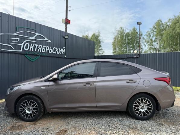 Hyundai Solaris II с пробегом 2018 года, цена 1 399 000 рублей, 136050 км, седан, Автокод Объявления