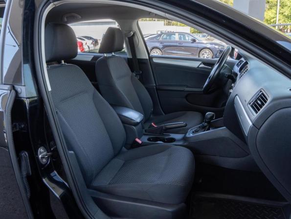 Volkswagen Jetta VI с пробегом 2012 года, цена 999 000 рублей, 196145 км, седан, Автокод Объявления